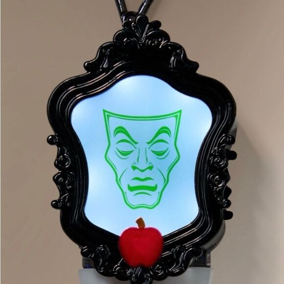 Bath and Body Works Evil Queen Magic Mirror - Picture 3 of 3